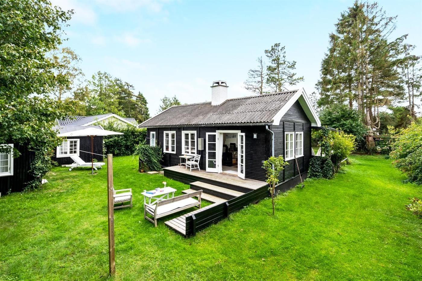 Idyll Summer House In Hornbaek Villa Exterior photo